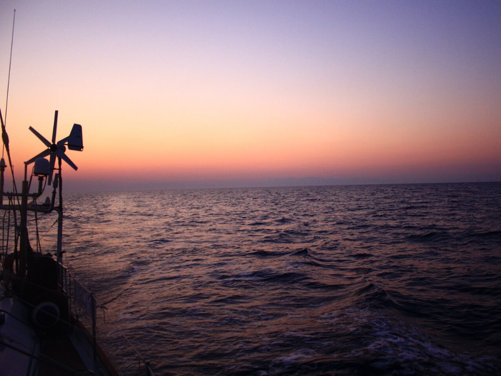 Crociere in barca a vela relax tramonto San Vincenzo